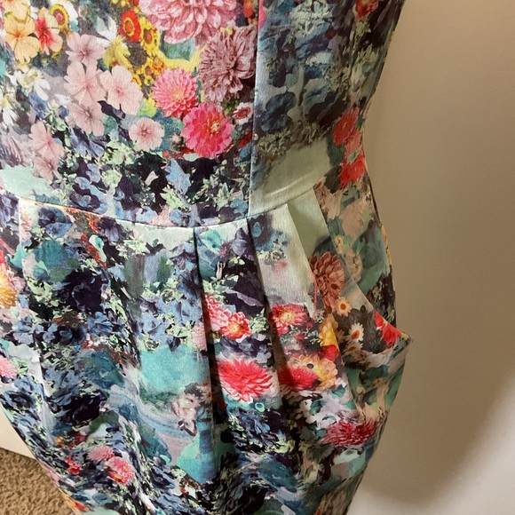 19. H&M Blue and Pink Ruched Peplum Mini Dress Size unknown see description - Picture 3 of 8